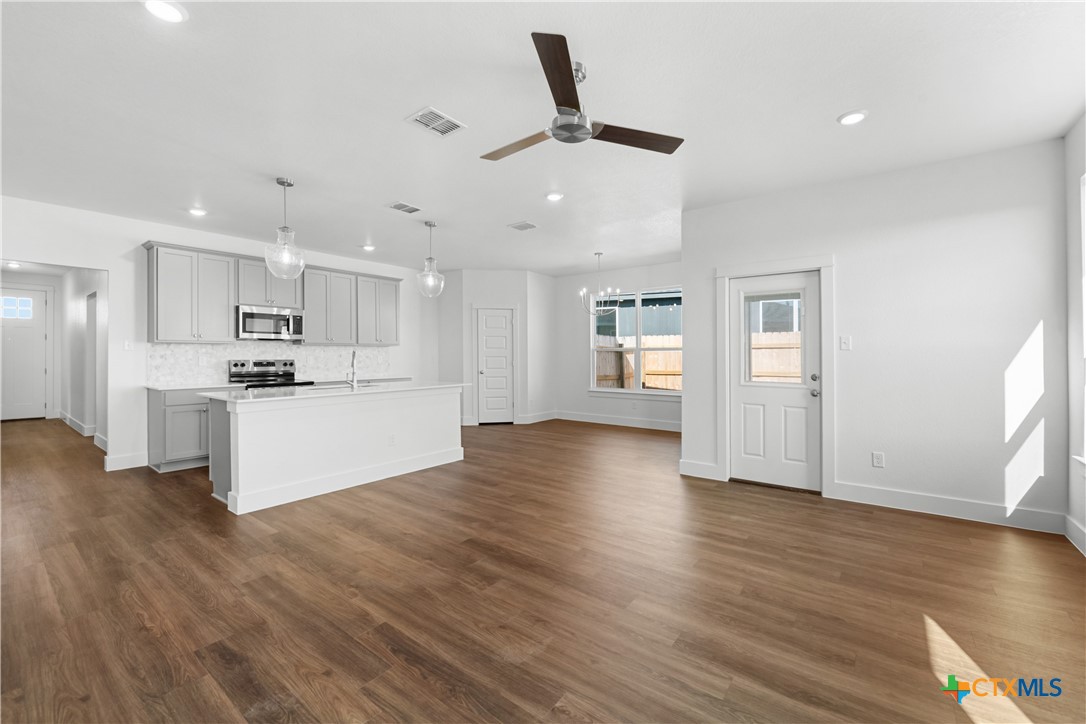 8813 Ponderosa Pine Road Temple, TX 76502 - Photo 6 of 16 Please note: These interior photos are not of the actual home but are from a previously completed home with a similar floor plan. Finishes, features, and layout may vary.*