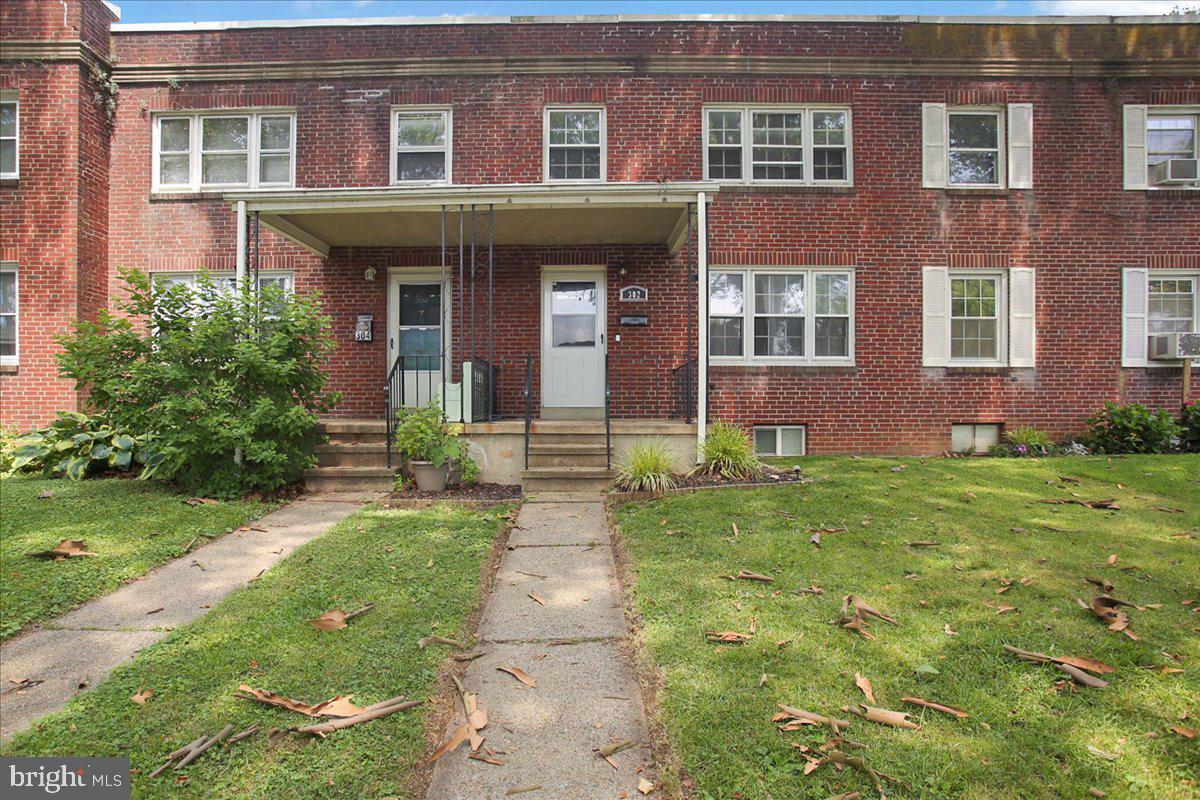 302 Sycamore Road Reading, PA 19611 - Photo 1 of 29 Gallery Image 1