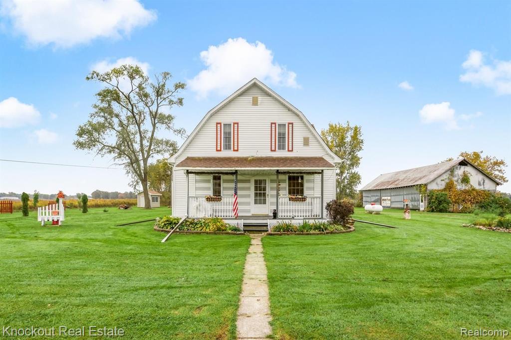 3239 Crockett Road Beaverton, MI 48612 - Photo 1 of 57