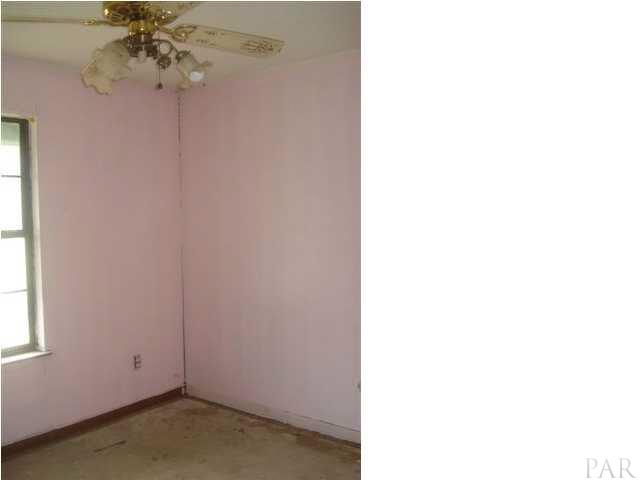 6496 Bellview Pines Road Pensacola, FL 32526 - Photo 16 of 18 Third Bedroom