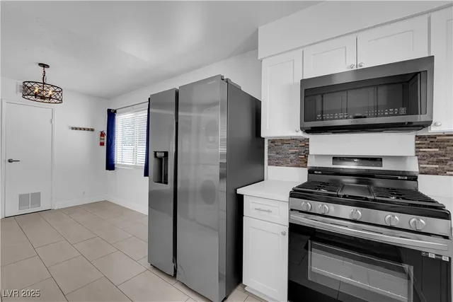 $1,925 | 842 Westminster Avenue, Las Vegas, NV 89119