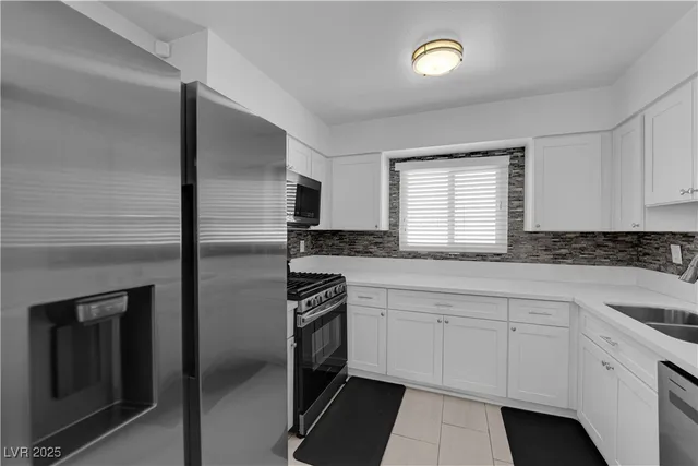 $1,925 | 842 Westminster Avenue, Las Vegas, NV 89119