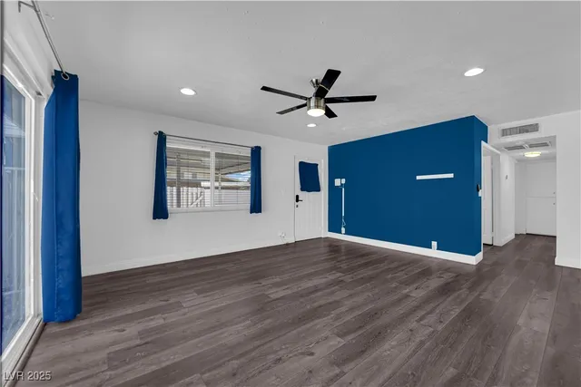 $1,925 | 842 Westminster Avenue, Las Vegas, NV 89119