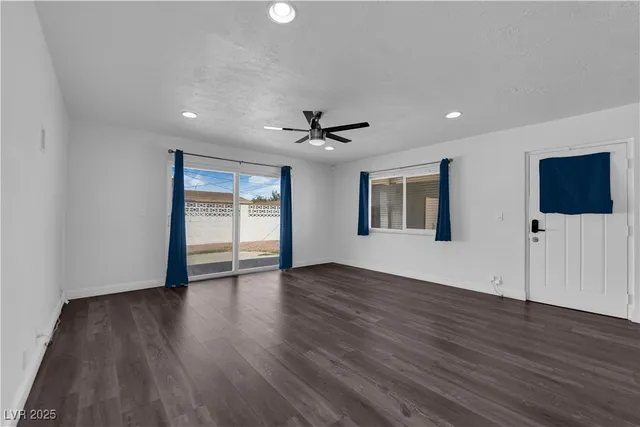 $1,925 | 842 Westminster Avenue, Las Vegas, NV 89119