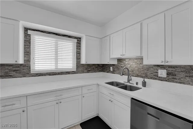 $1,925 | 842 Westminster Avenue, Las Vegas, NV 89119