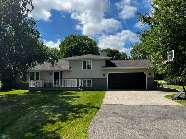 $349,900 | 6201 9th Street North, Moorhead, MN 56560