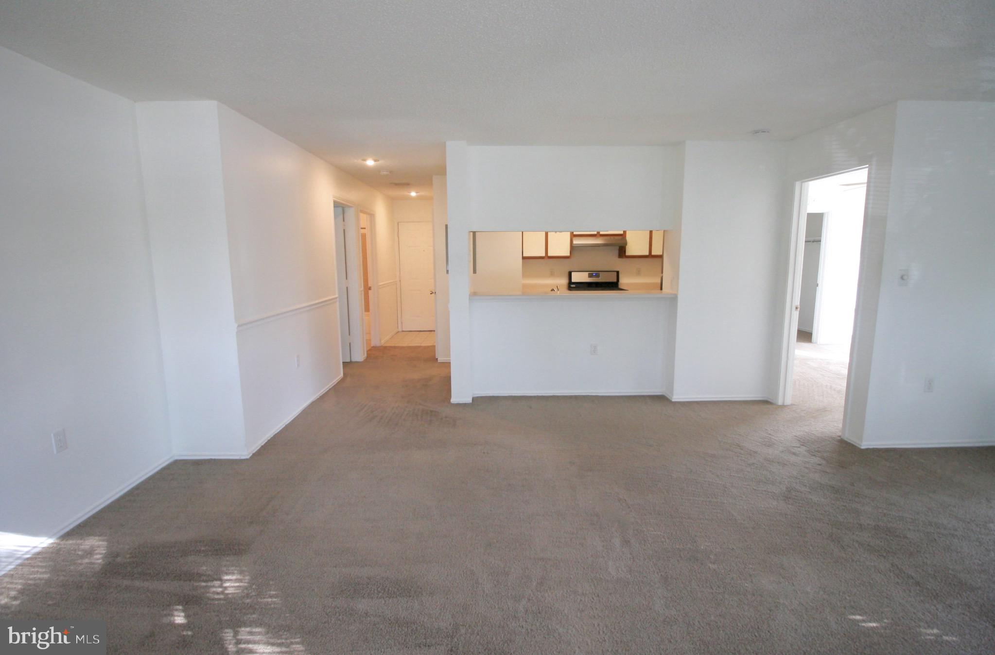 21009 Timber Ridge Terrace, Unit 101 Ashburn, VA 20147 - Photo 6 of 27 Open feel throughout home