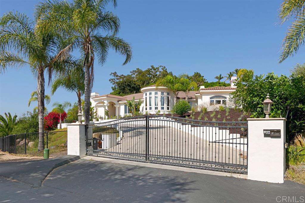 675 Rolling Hills Road Vista, CA 92081 - Photo 2 of 25 Gallery Image 2
