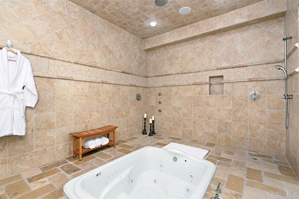 675 Rolling Hills Road Vista, CA 92081 - Photo 16 of 25 Gallery Image 16