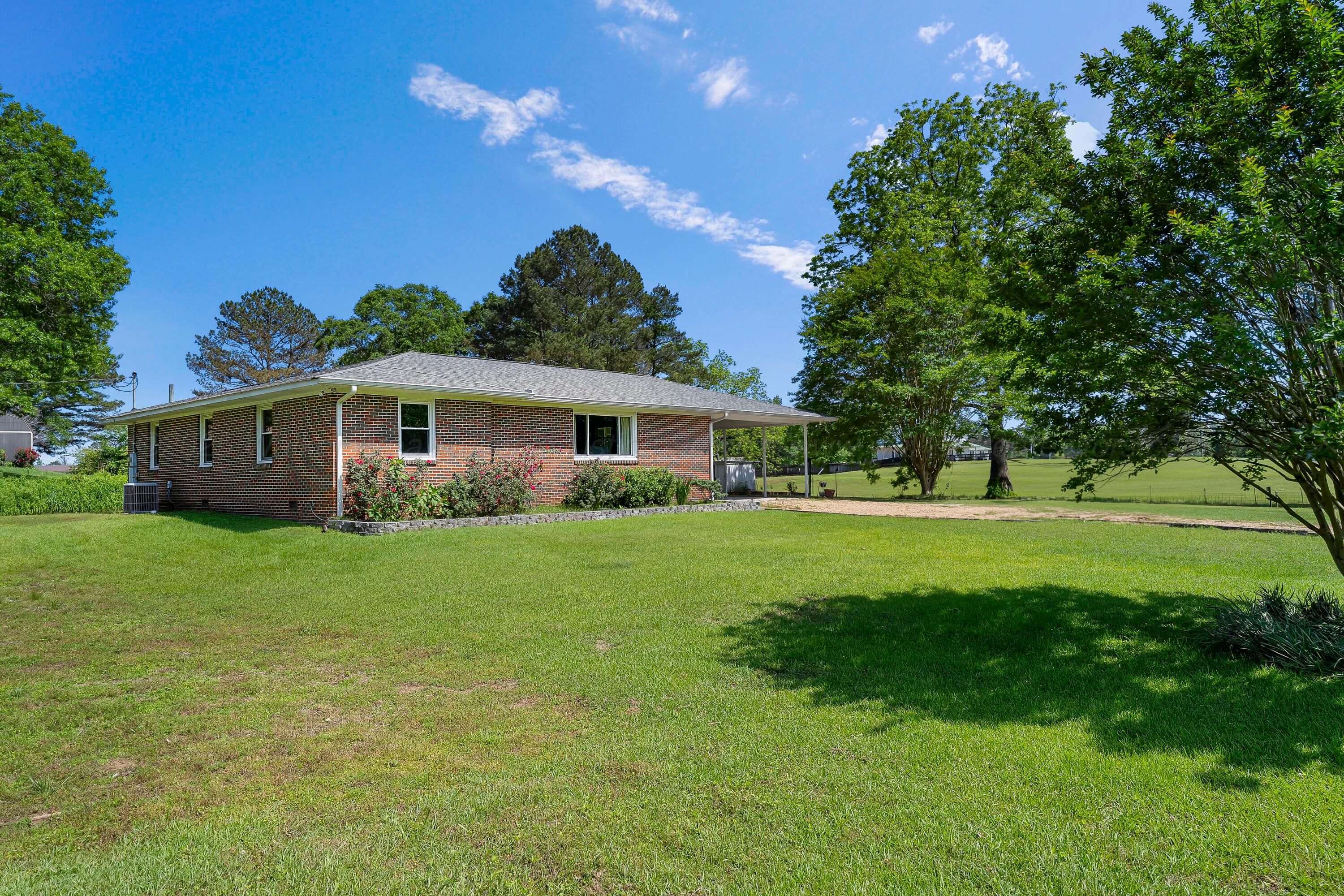 730 Thach Loop Jasper, AL 35503 - Photo 4 of 26 DSC00173-131-23