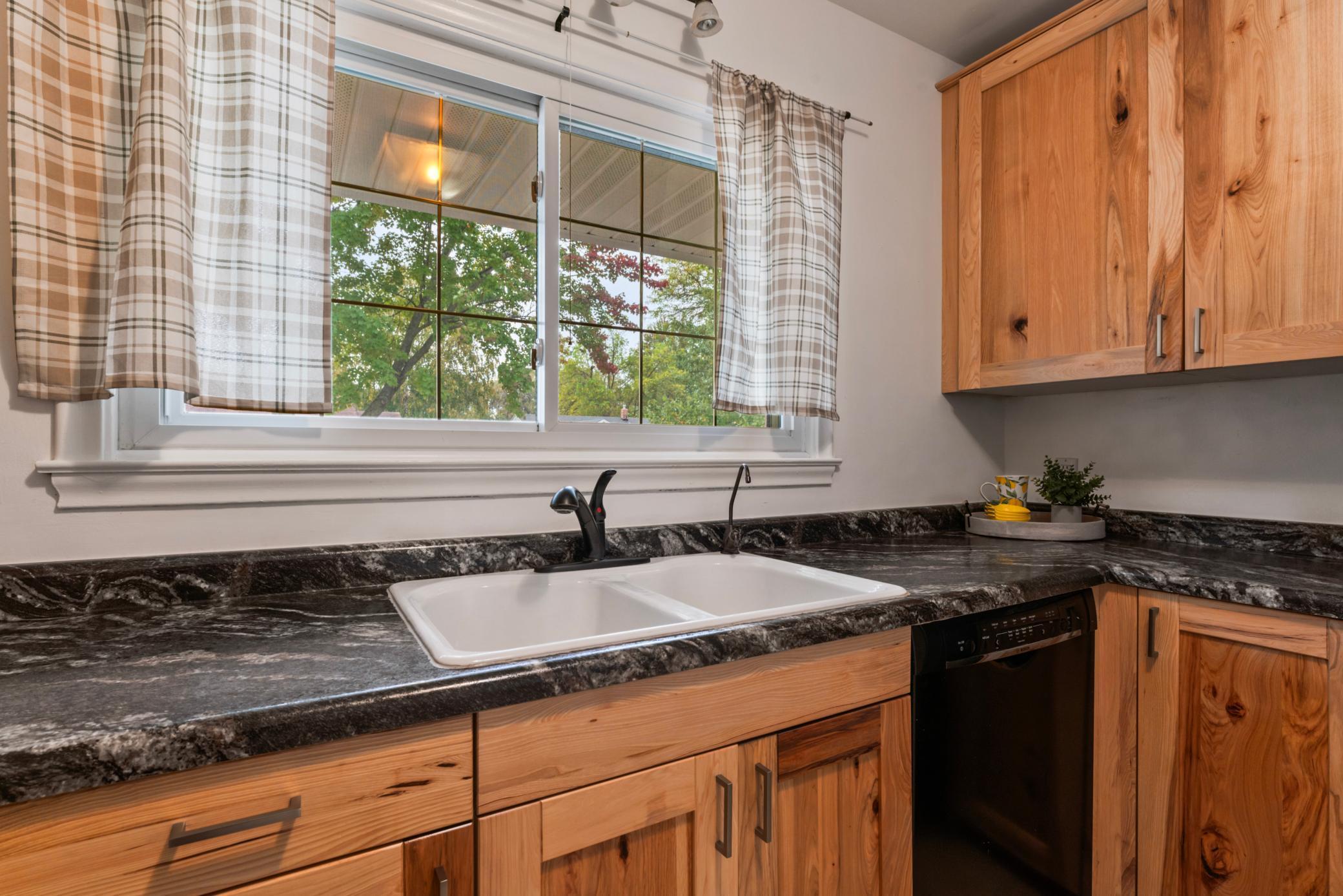 1513 Durand Court Southeast Rochester, MN 55904 - Photo 14 of 33