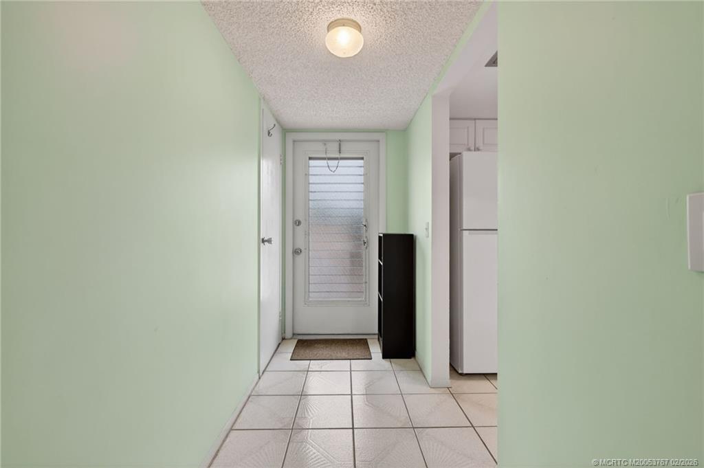 2950 Southeast Ocean Boulevard, Unit 1357 Stuart, FL 34996 - Photo 10 of 25 a view of an empty room