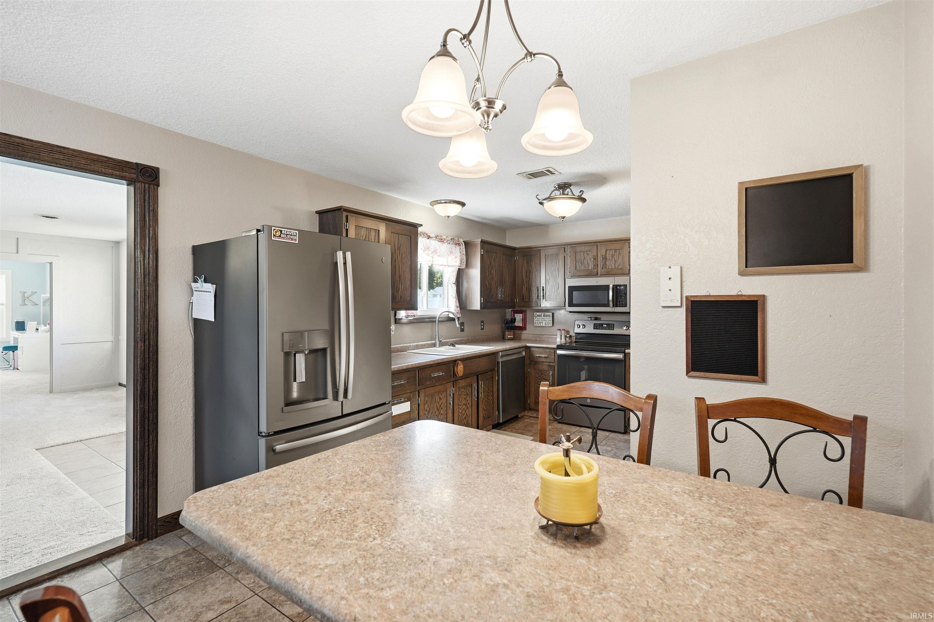 645 North Riley Street Kendallville, IN 46755 - Photo 10 of 34
