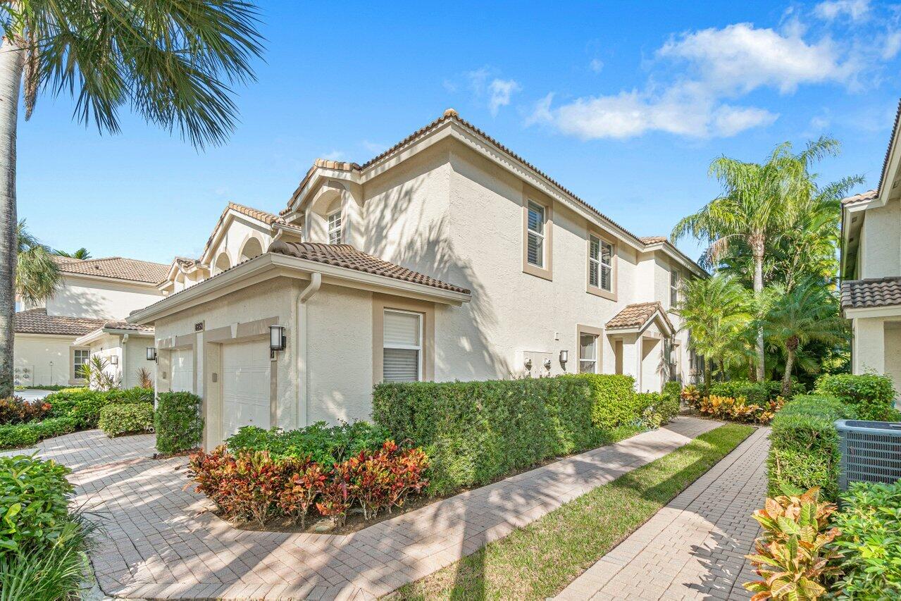 6253 Graycliff Drive, Unit B Boca Raton, FL 33496 - Photo 25 of 29 Exterior Side