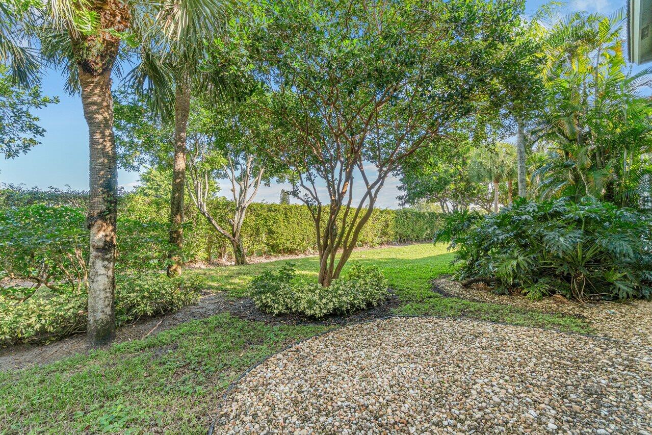 6253 Graycliff Drive, Unit B Boca Raton, FL 33496 - Photo 26 of 29 Back Area 2
