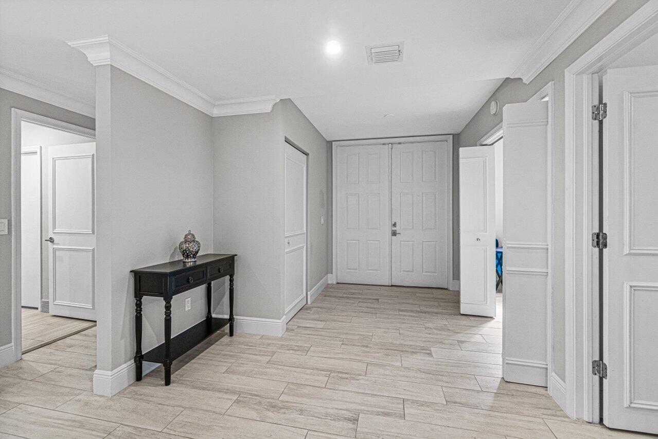 6253 Graycliff Drive, Unit B Boca Raton, FL 33496 - Photo 6 of 29 Entrance Foyer