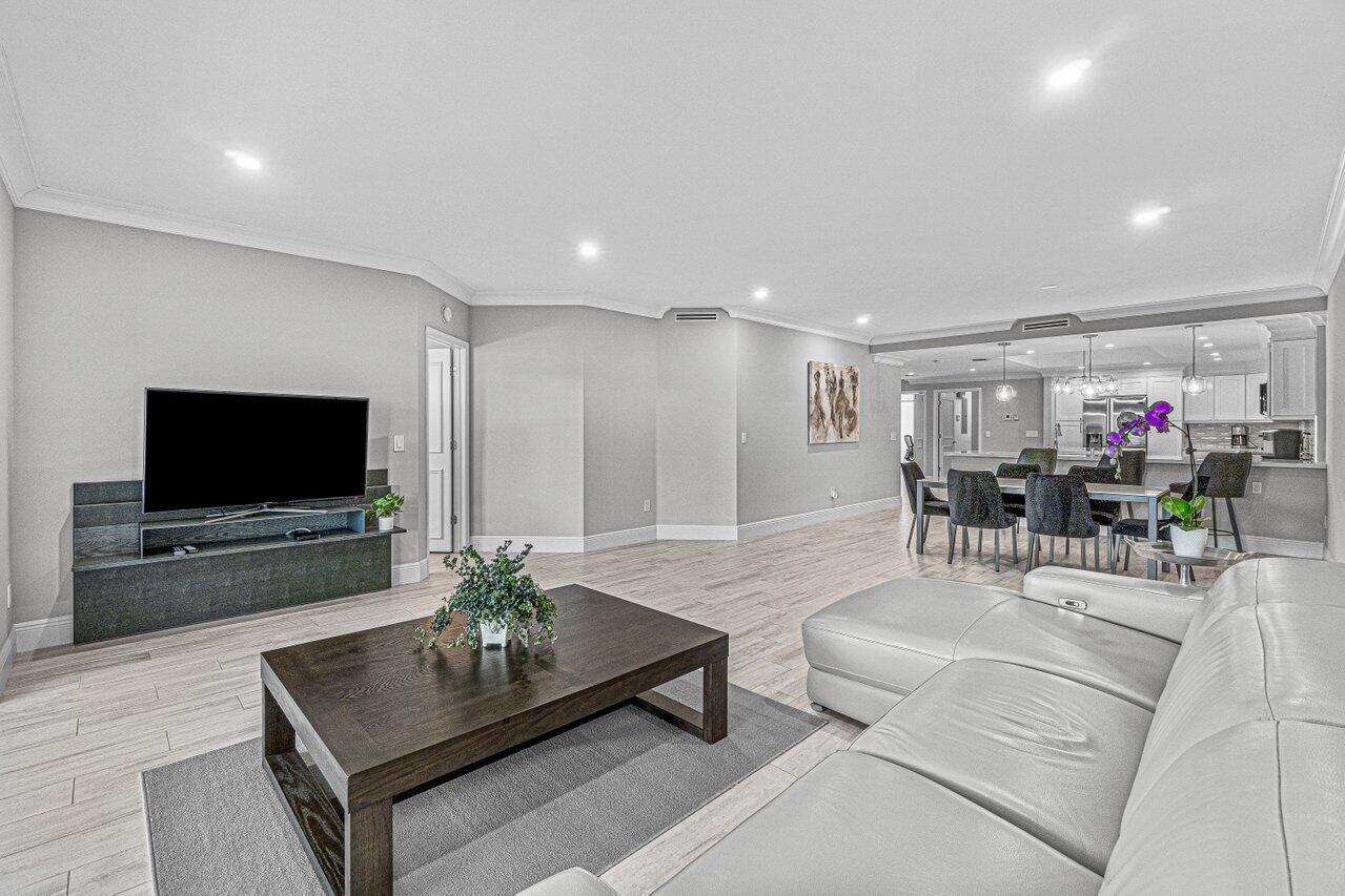 6253 Graycliff Drive, Unit B Boca Raton, FL 33496 - Photo 9 of 29 Living Room 3