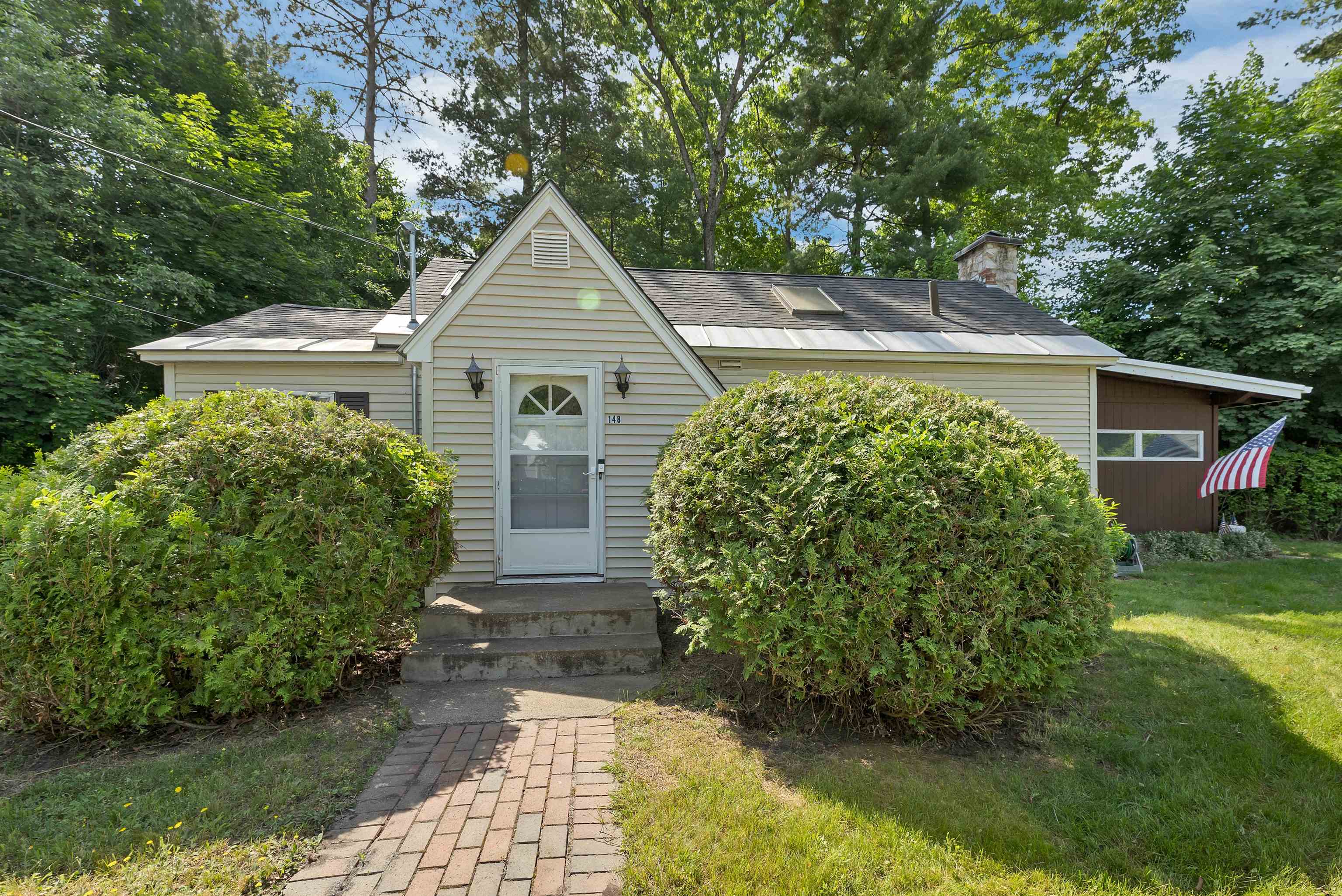 148 Allen Street Manchester, NH 03102 - Photo 5 of 30