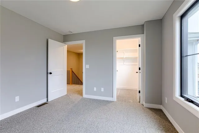 $549,999 | 1989 Longview Drive, Liberty, MO 64068