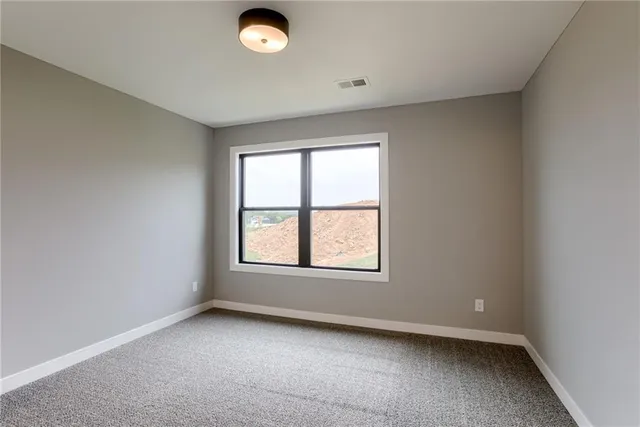 $549,999 | 1989 Longview Drive, Liberty, MO 64068