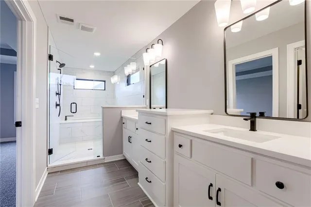 $544,999 | 1989 Longview Drive, Liberty, MO 64068