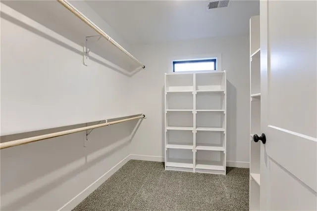 $544,999 | 1989 Longview Drive, Liberty, MO 64068