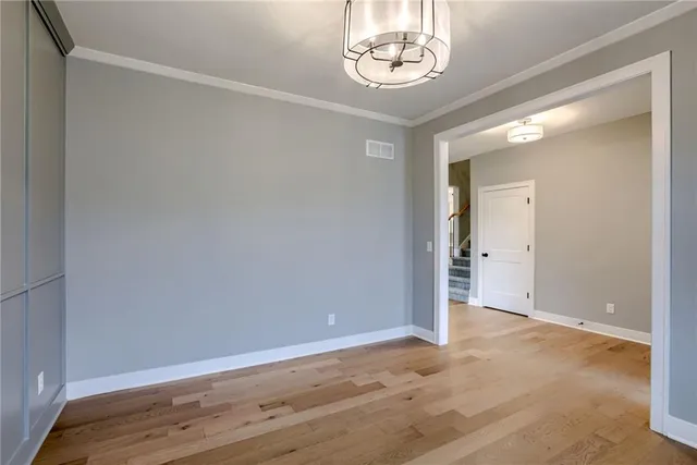 $549,999 | 1989 Longview Drive, Liberty, MO 64068