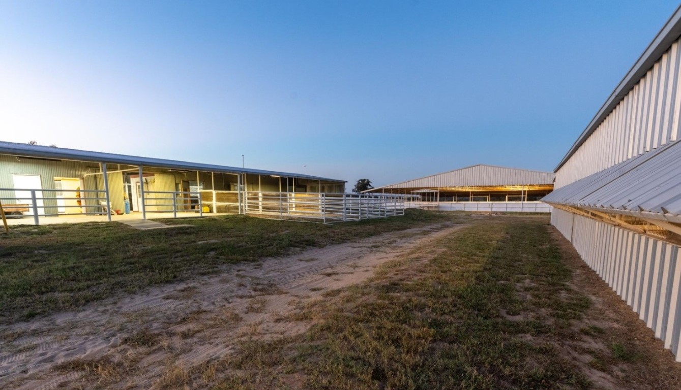 126 Abel Lane Elgin, TX 78621 - Photo 31 of 39