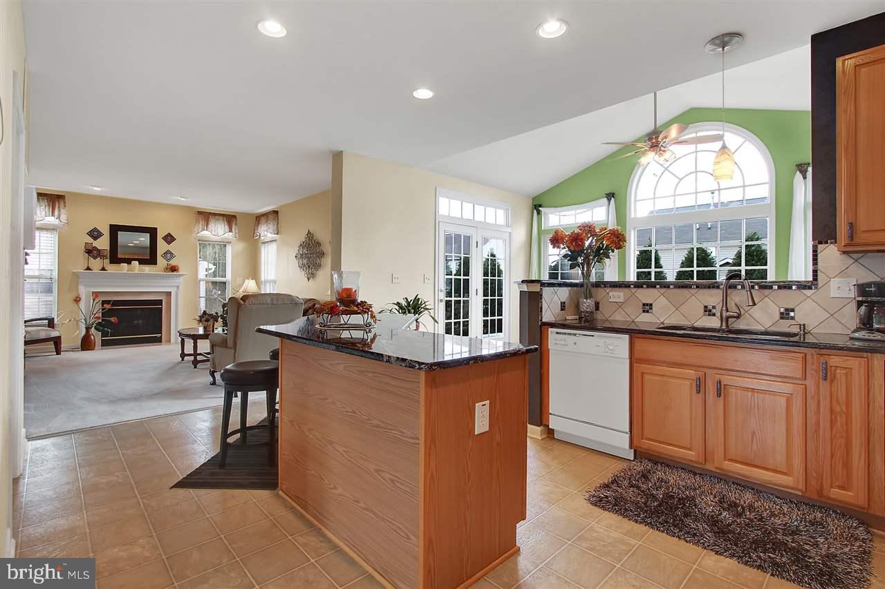 7571 Seneca Ridge Drive York, PA 17403 - Photo 7 of 36 Gallery Image 7