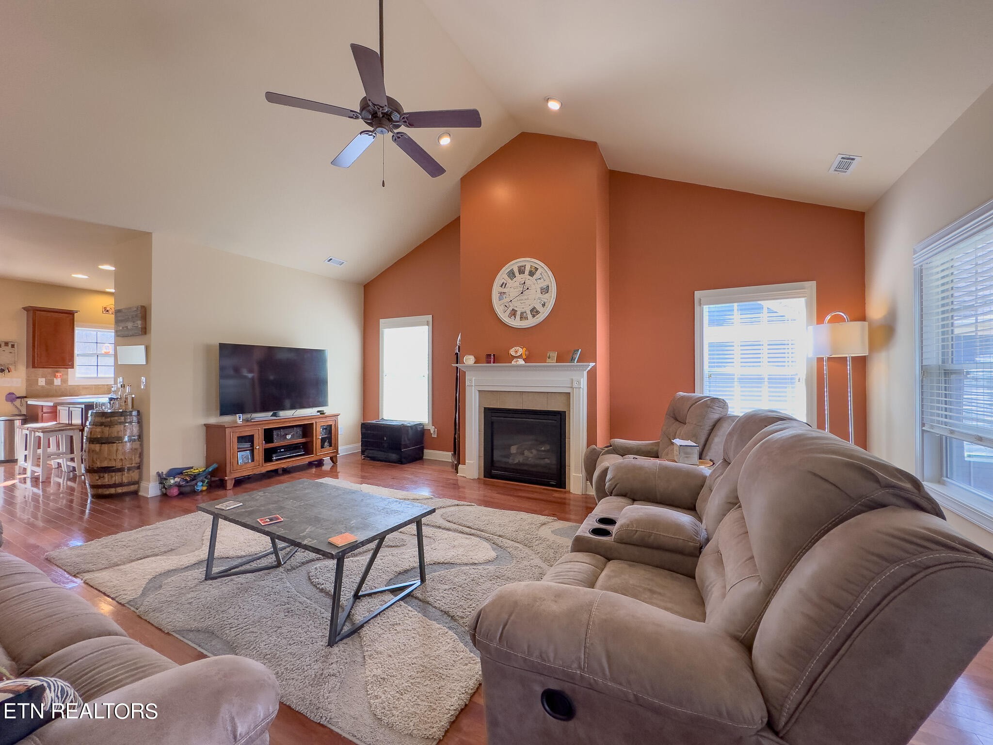 125 Fallberry Street Oak Ridge, TN 37830 - Photo 4 of 33 Gallery Image 4