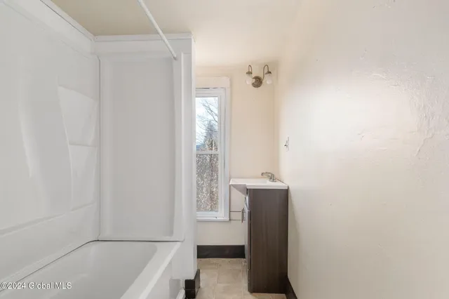 $150,000 | 285 Main Street, Worcester, NY 12197