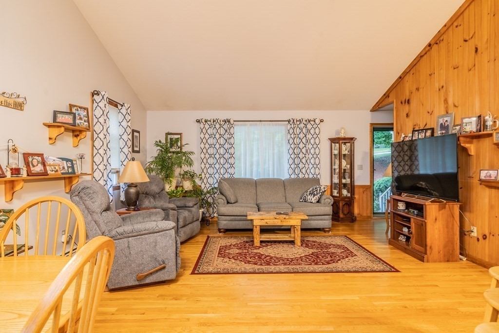 25 Brimfield Road Monson, MA 01057 - Photo 6 of 37