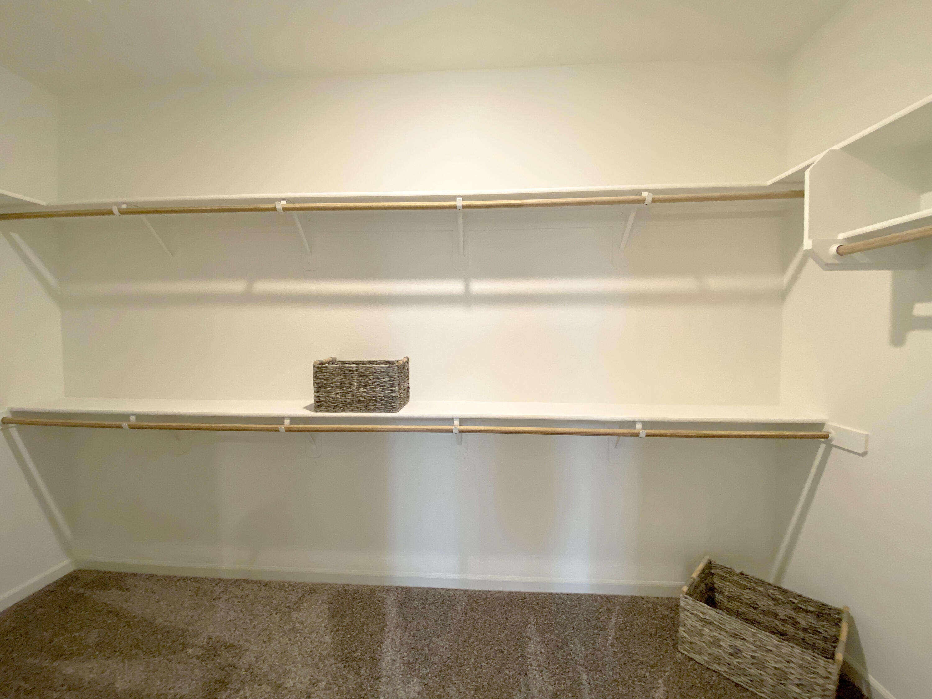 350 Hampton Court Exeter, CA 93221 - Photo 15 of 17 Sample Photo