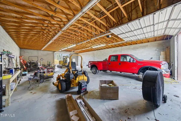 $3,500,000 | 260 Highway 113, White Pine, TN 37890