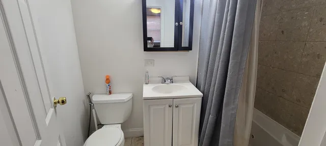 $180,000 | 2501 West Touhy Avenue, Unit 107, Chicago, IL 60645