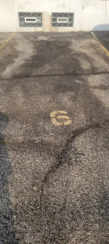 $180,000 | 2501 West Touhy Avenue, Unit 107, Chicago, IL 60645