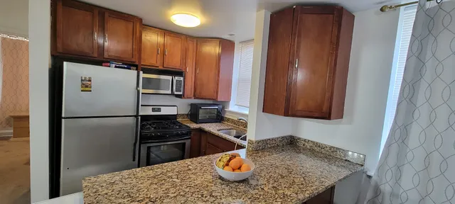 $180,000 | 2501 West Touhy Avenue, Unit 107, Chicago, IL 60645