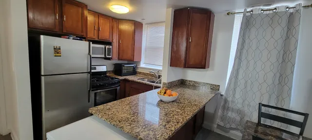 $180,000 | 2501 West Touhy Avenue, Unit 107, Chicago, IL 60645