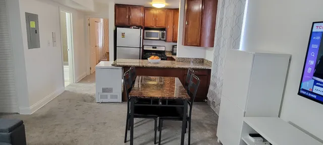 $180,000 | 2501 West Touhy Avenue, Unit 107, Chicago, IL 60645