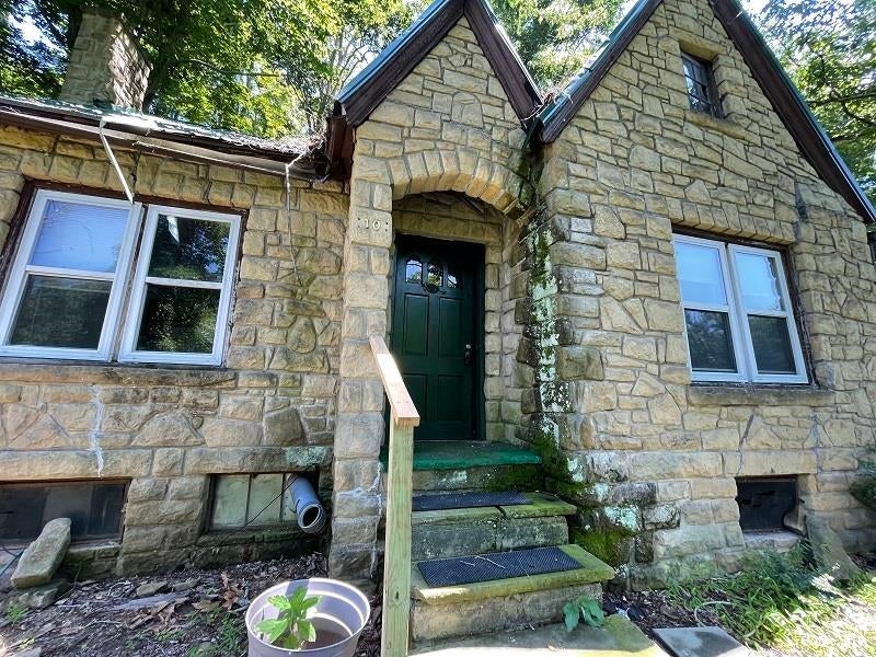 4100 5th Street Road Huntington, WV 25701 - Photo 1 of 23 Gallery Image 1