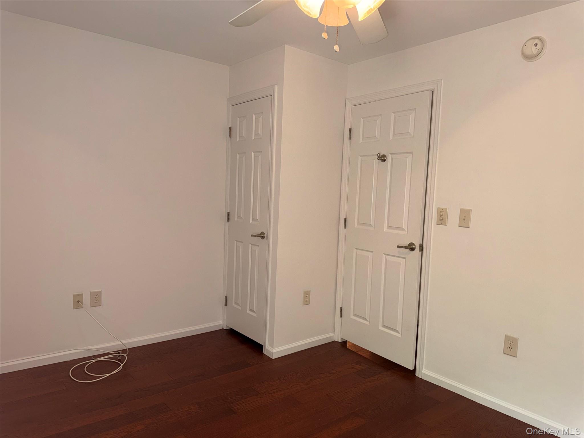 1661 Old Country Road, Unit 516 Riverhead, NY 11901 - Photo 27 of 50 a view of an empty room