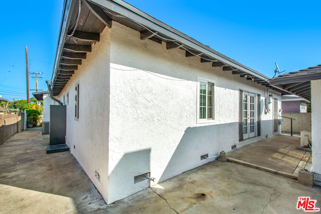 2142 West 11th Street Santa Ana, CA 92703 - Photo 46 of 54