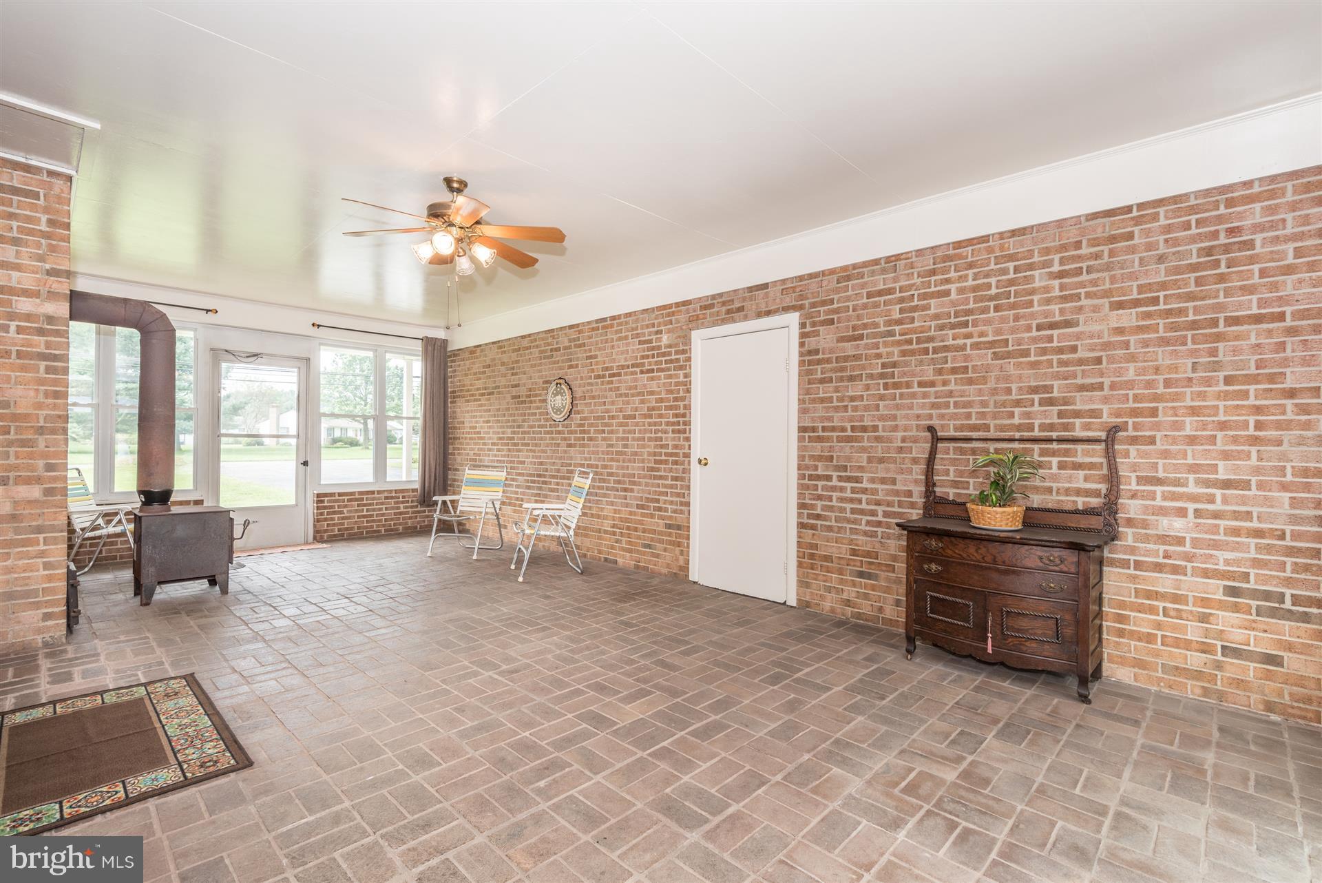 5910 Adamstown Road Adamstown, MD 21710 - Photo 14 of 28 Breezeway