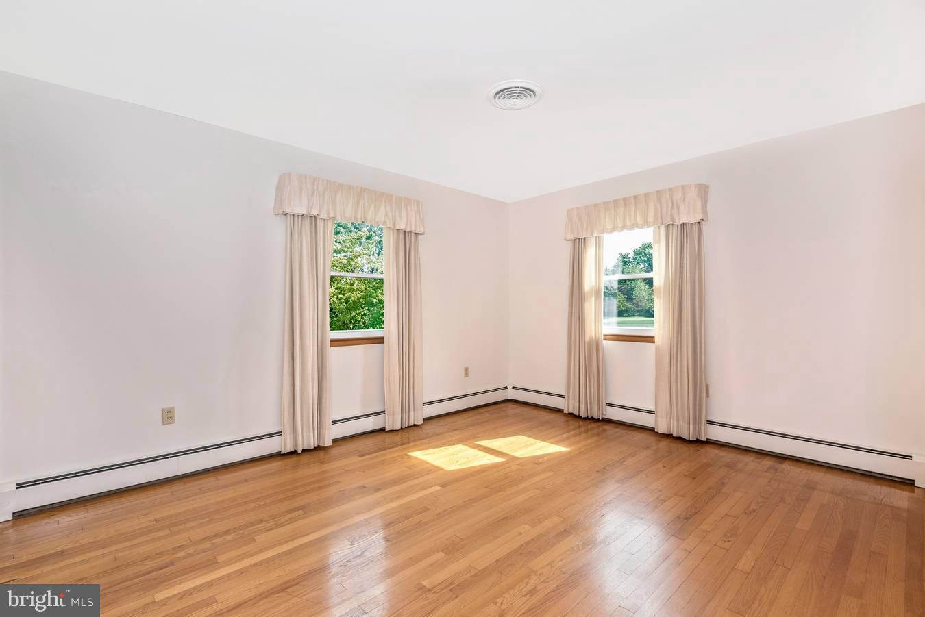 5910 Adamstown Road Adamstown, MD 21710 - Photo 18 of 28 Bedroom (Master)