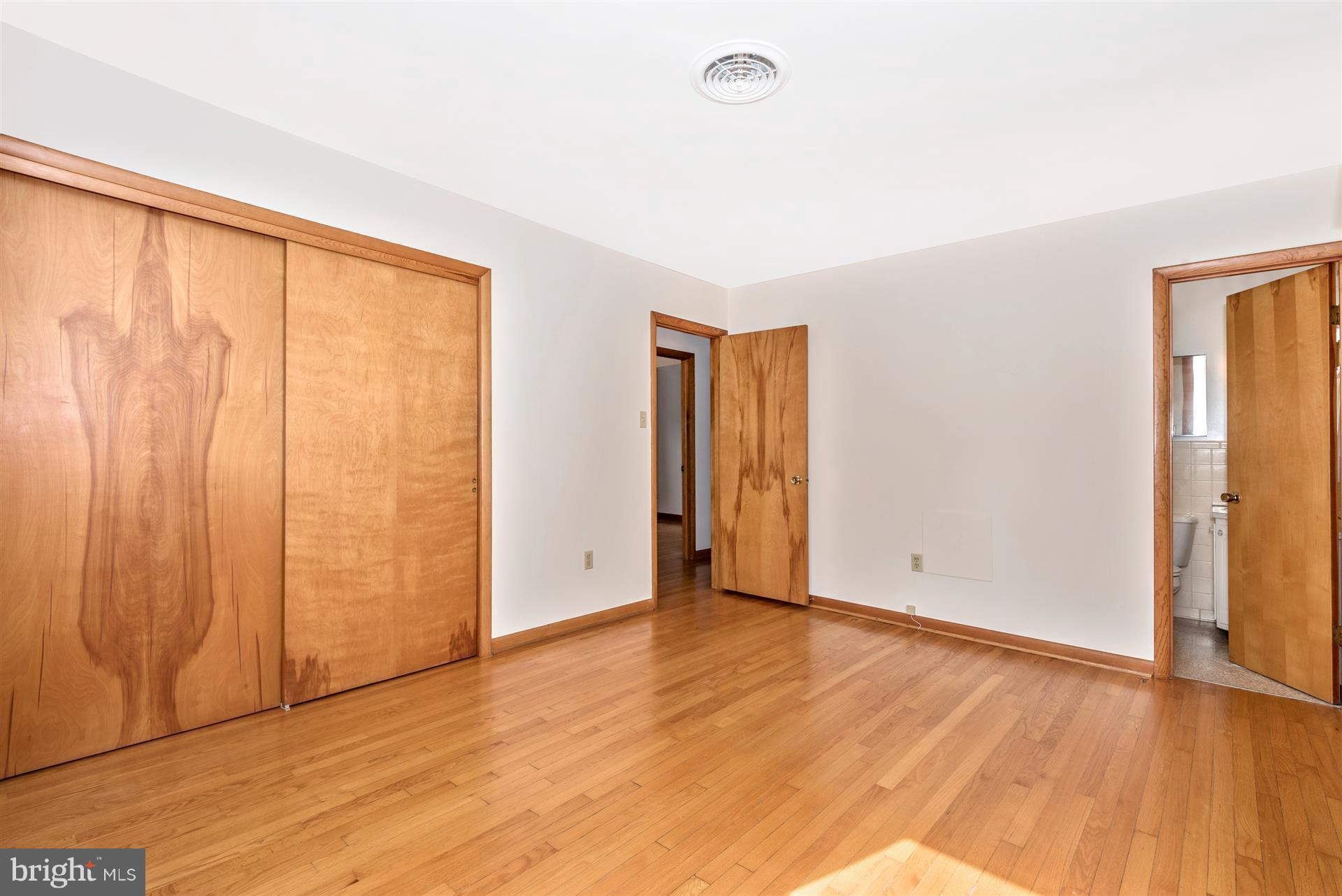 5910 Adamstown Road Adamstown, MD 21710 - Photo 20 of 28 Bedroom (Master)