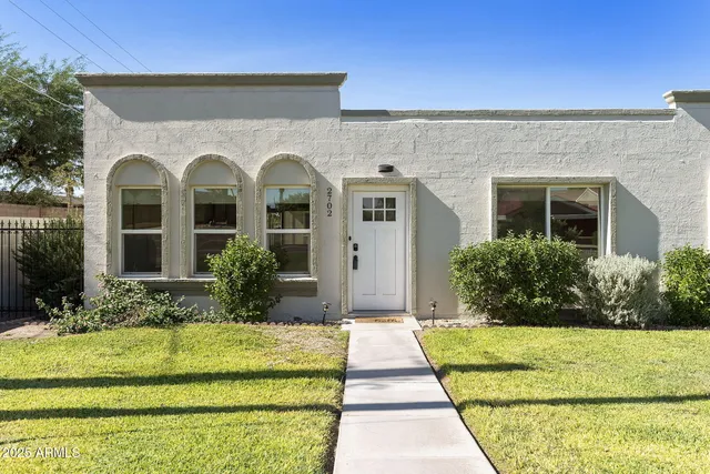 $2,600 | 2702 North 60th Street, Scottsdale, AZ 85257