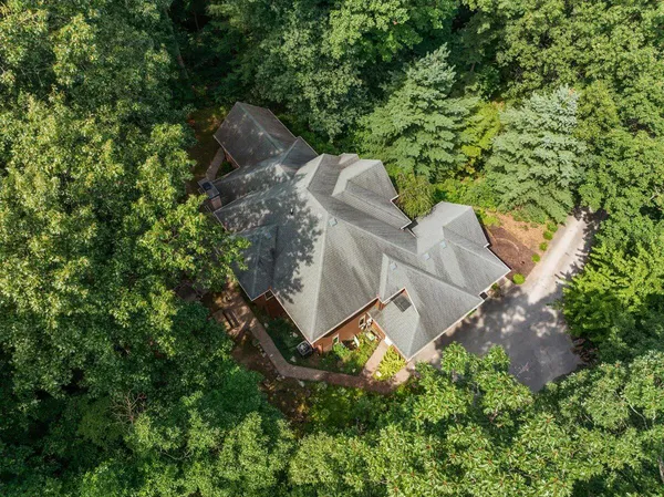 $1,049,000 | 5797 Wildwood Drive, Bridgman, MI 49106