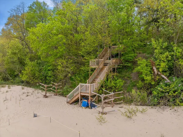 $1,049,000 | 5797 Wildwood Drive, Bridgman, MI 49106