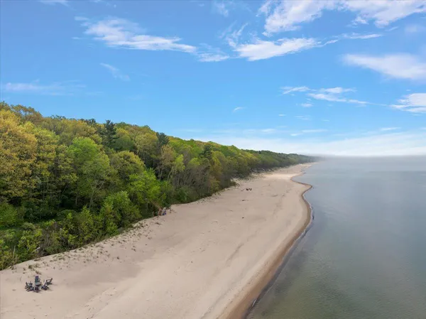 $1,049,000 | 5797 Wildwood Drive, Bridgman, MI 49106