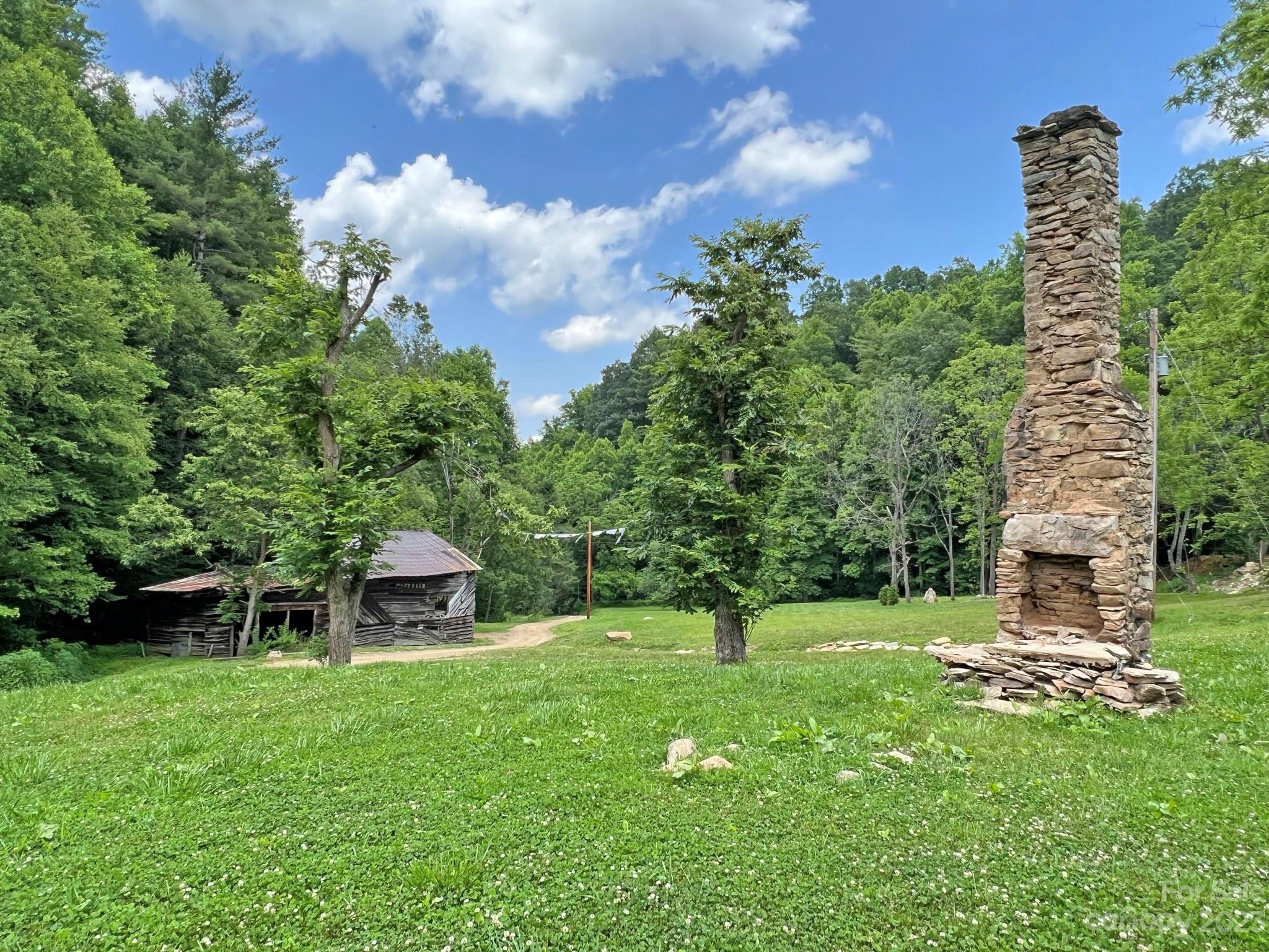 633 Millar Road Hot Springs, NC 28743 - Photo 10 of 48 Gallery Image 10